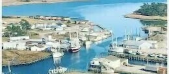 Beautiful pet friendly lodge in a quaint fishing village and sleeps 16