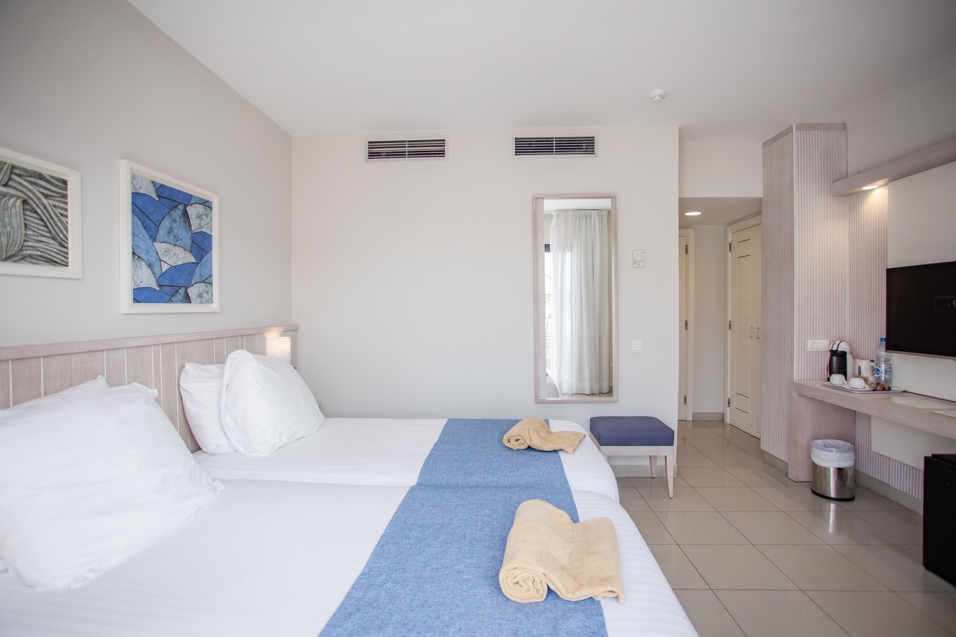 In-room safe, free WiFi, bed sheets