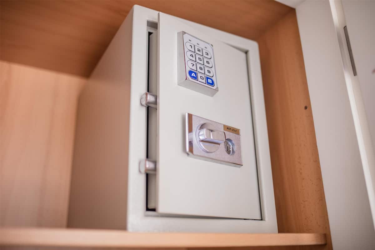 1 bedroom, in-room safe, free WiFi, bed sheets