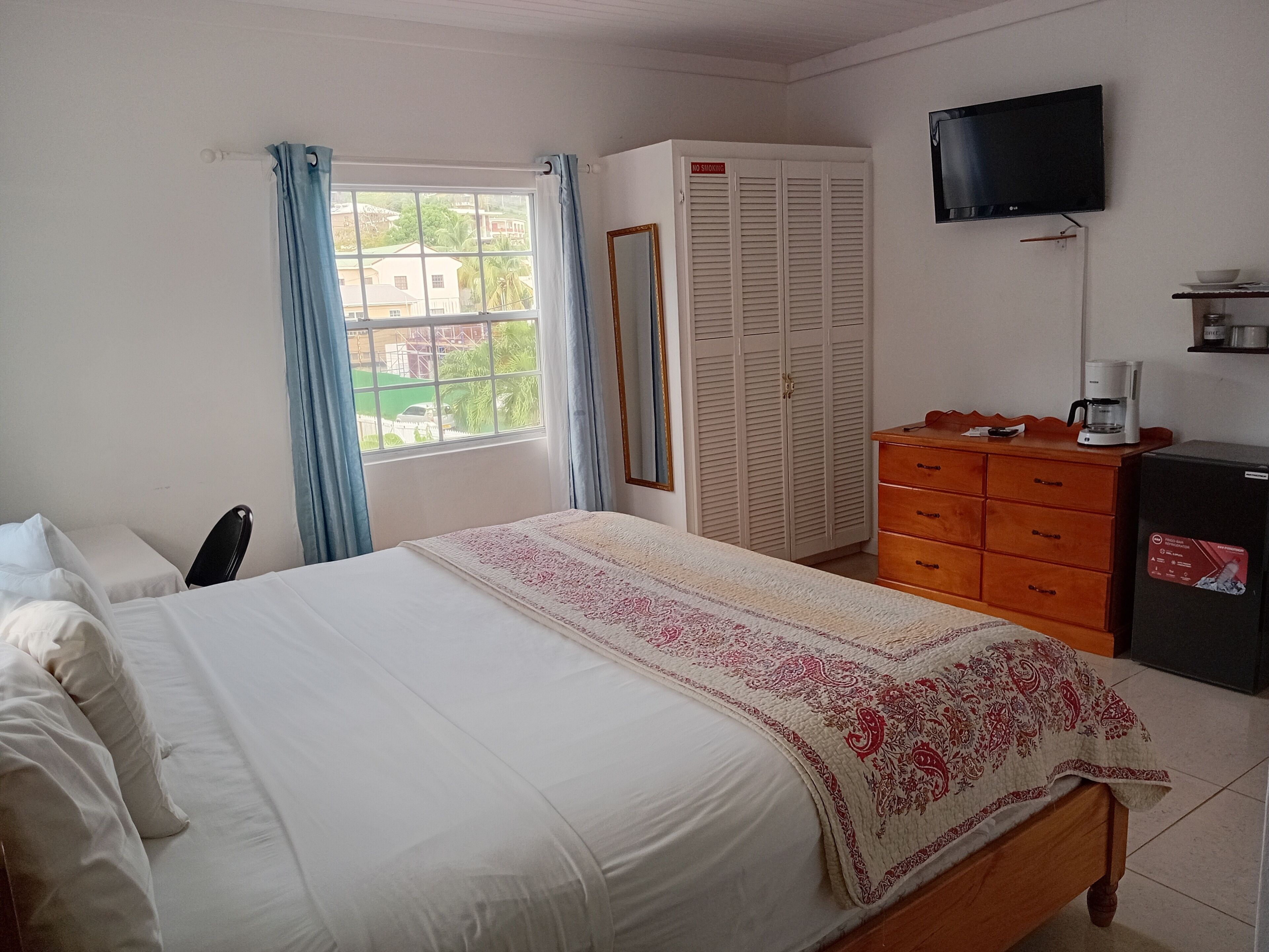 Standard Room (without balcony) | In-room safe, iron/ironing board, free WiFi, bed sheets
