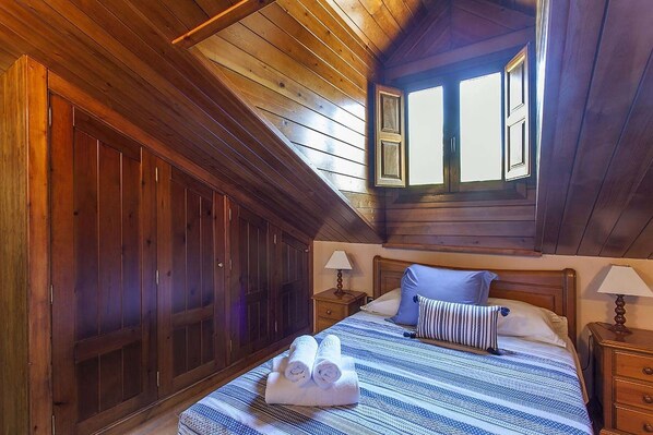 6 habitaciones y tabla de planchar con plancha 