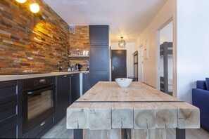 Fridge, oven, stovetop, dishwasher - Cham-Vue Apartment (Chamonix-Mont-Blanc)