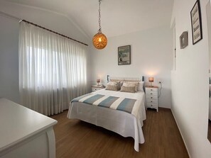 6 camere, ferro/asse da stiro, Wi-Fi, lenzuola