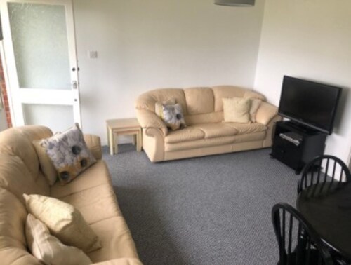 Inviting 2-bed Apartment in Hemsby