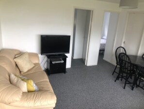 Apartment, Multiple Beds | Living room