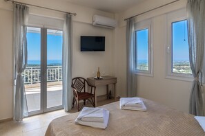 5 室のベッドルーム、アイロン / アイロン台、WiFi (無料)、ベッドシーツ