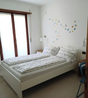 2 Schlafzimmer, Schreibtisch, Bügeleisen/Bügelbrett, kostenloses WLAN