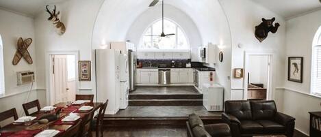 تناول الطعام