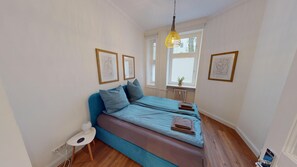 3 bedrooms, iron/ironing board, WiFi, bed sheets - Myhappyplace two in the middle of Berlin (Berlin)