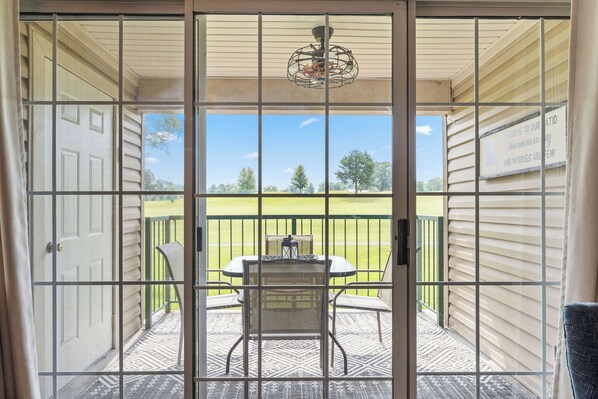 Interior - Clean & Spacious 2BR/2BA. Gated resort with amenities (Branson)