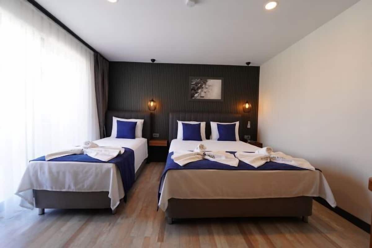 Premium bedding, Select Comfort beds, free WiFi, bed sheets