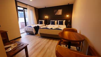 Family Triple Room | Free WiFi