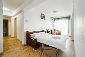 2 soverom, strykejern/-brett, wi-fi og sengetøy