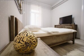 2 chambres, fer et planche à repasser, Wi-Fi, draps fournis