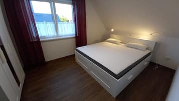 3 bedrooms, WiFi, bed sheets
