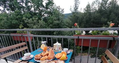Bellissima Casa di Montagna Ideale per le Famiglie non Lontano dal Mare