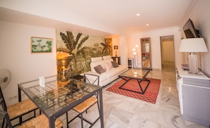 Smart TV, fireplace, table football, ping pong