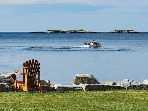 Candy Cove 
Peace and seclusion by the Sea in Maine