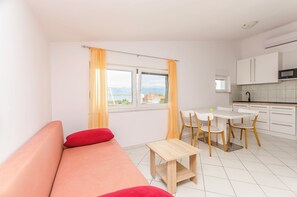 Apartment (A2) | Private kitchen | Fridge, stovetop, espresso maker, electric kettle - Apartments Ivan (Vir)