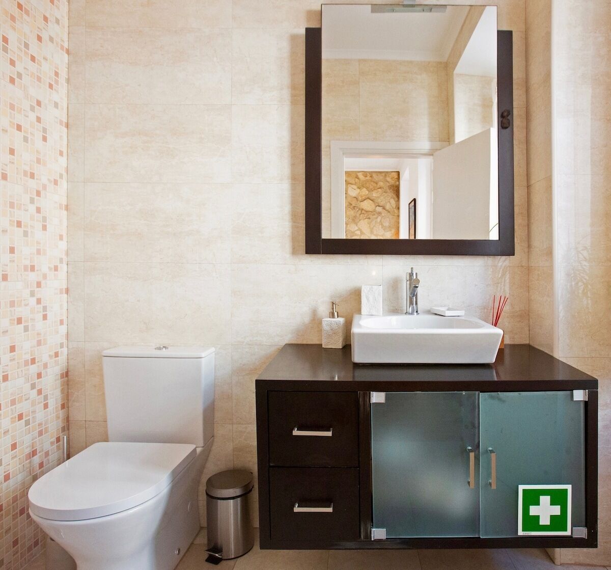 Douche, sèche-cheveux