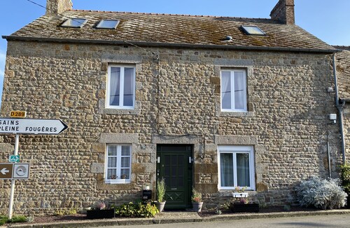 Comfortable cosy apartment close to Mont Saint Michel