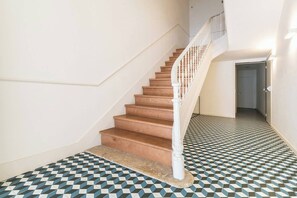 Interior - LSBN-PRA533] Summary: (Lisboa)