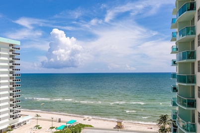 The Tides Ocean Luxury Suites