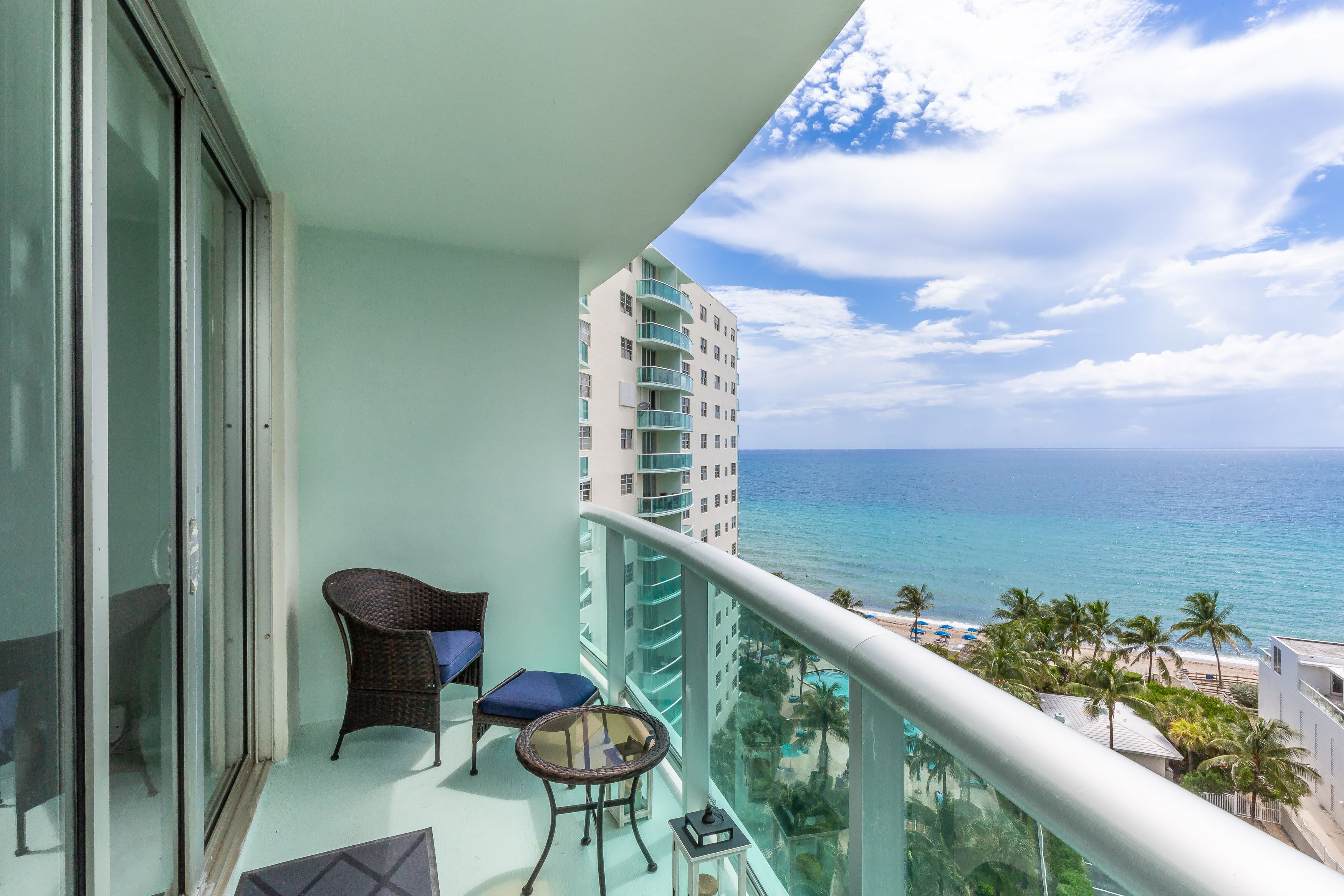 Luxury Condo, 2 Bedroom, Kitchen, Ocean View 11N | Balcony