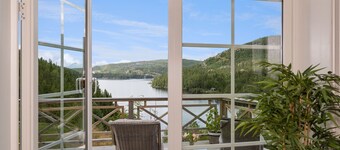 Relaxing and cozy cottage with jacuzzi and panorama view