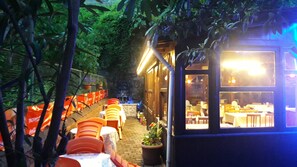 Dagelijks ontbijtbuffet inbegrepen