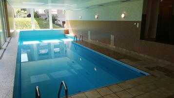 Piscine couverte, piscine chauffée