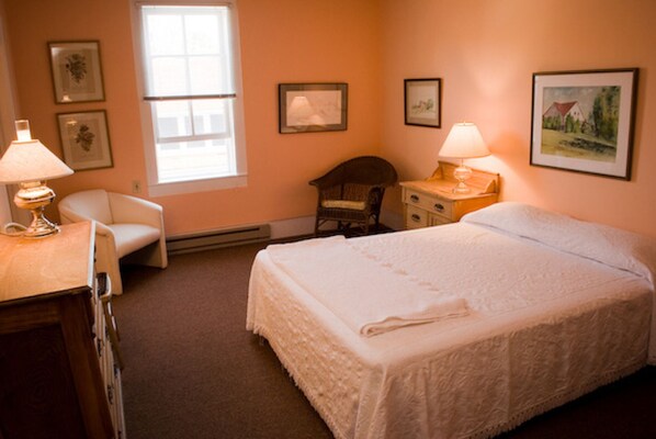 1 間睡房、熨斗/熨衫板、床單