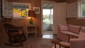 Baby-foot, table de tennis de table, livres