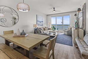 Smart TV - Calypso 408 Beachfront at Pier Park. 2 King bedrooms, 4th floor, VIP Beach Svc! (Panama City Beach)