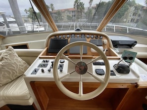 Fitness facility - Stay on a 60ft Yacht in Miami with a Jet SKI (Aventura)