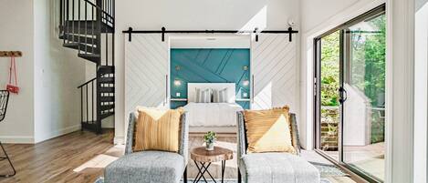 3 slaapkamers, een strijkplank/strijkijzer, wifi, beddengoed