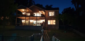 Exterior - 4 BD 3.5 BA Lighthouse No 23 Newly Built Lakefront Home in Heart of Osage Beach! (Osage Beach)