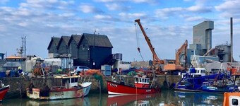 Beach Retreat with parking near the sea
