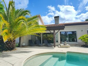 Piscine extérieure, piscine chauffée