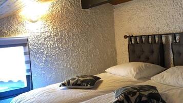 4 slaapkamers, een kluis op de kamer, een bureau