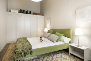 1 chambre, fer et planche à repasser, accès au Wi-Fi (inclus)