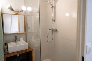 Hair dryer, towels - EXCEPTIONAL SETTING FACING THE SEA (Saint-Mandrier-sur-Mer)