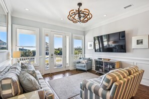 TV, table tennis - Crown Royal - 7 BR Luxury Home w/Pool, Hot Tub, & Game Room (North Myrtle Beach)