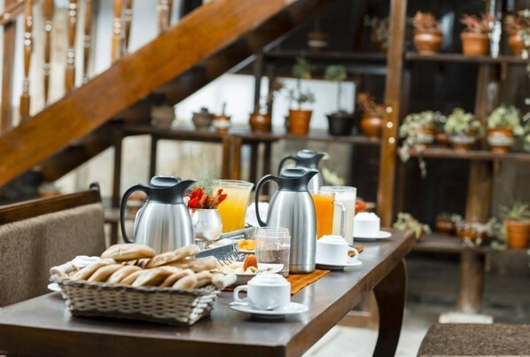 Desayuno buffet incluido todos los días