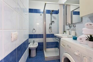 Douche, bidet