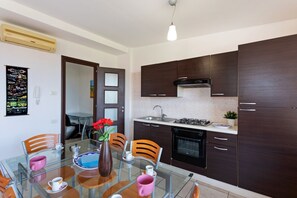 Four, plaque de cuisson