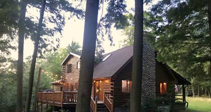 Little Fork Lodge - Three Lakes Lakefront on the trails with Firepit/Game Room