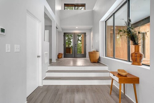 Sunrise Shore | Waterfront Oyster Bay Home w/ Pool, Hot Tub, Panoramic Views & Modern Luxury