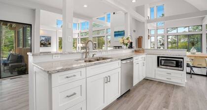 Sunrise Shore - Waterfront; Private pool & hot tub!