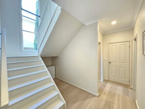 Interior - Summer House - Cosy, comfortable, located close to town (Robe)